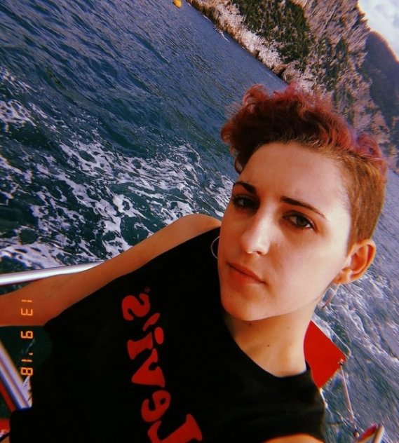Daniella040