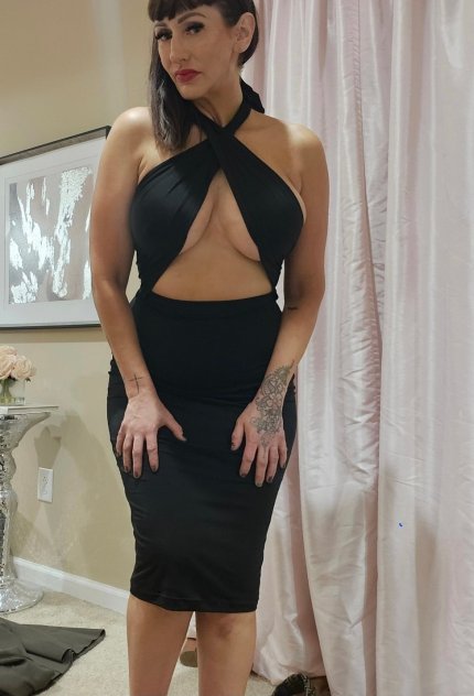 Independent companion Paige in Philadelphia, Pennsylvania - HoneyAffair