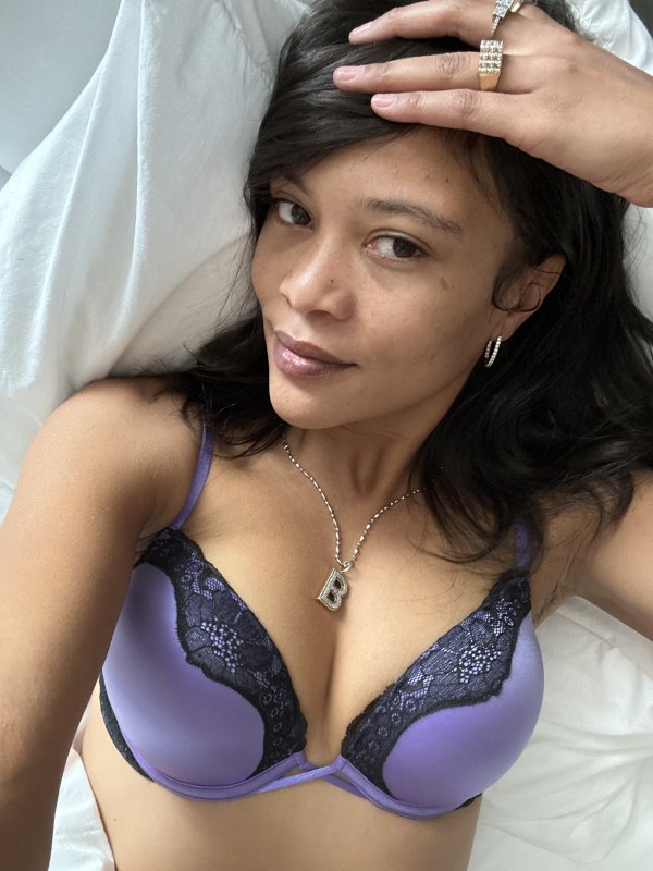 Independent companion Nicole in Sacramento, California - HoneyAffair