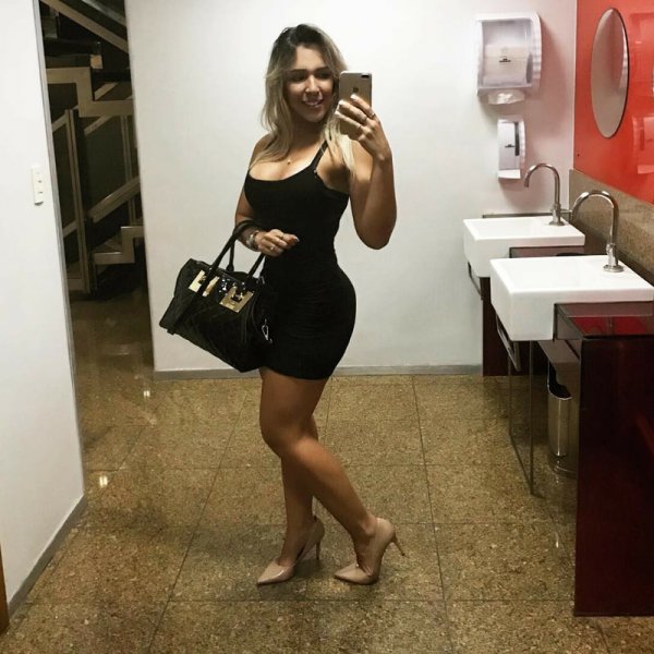 Independent companion KAROL BRAZILIAN in Fort Lauderdale, Florida - HoneyAffair