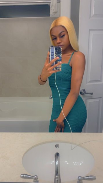 Independent companion sapphire in Las Vegas, Nevada - HoneyAffair