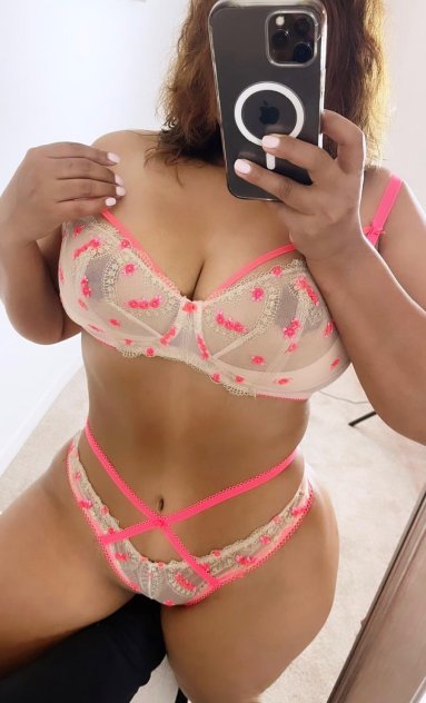 Independent companion Eva for a few days in Tampa, Florida - HoneyAffair